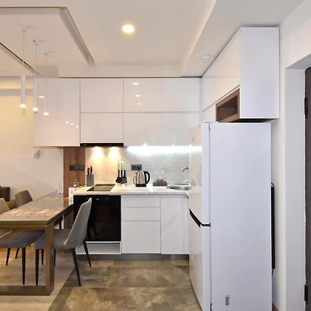 Home4You Apartments On Koghbatsi Erevan Esterno foto