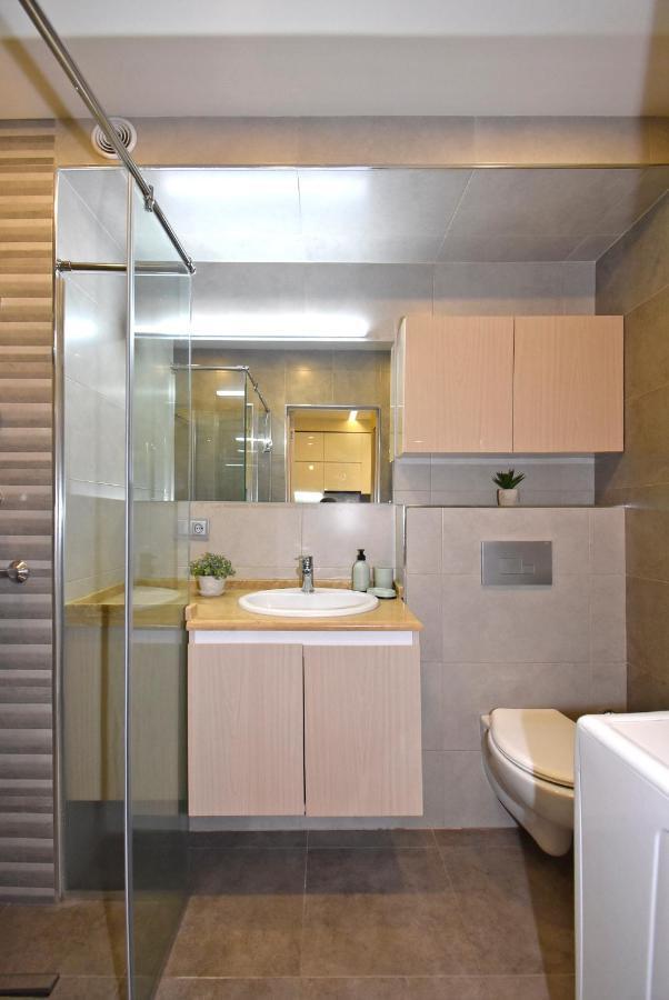 Home4You Apartments On Koghbatsi Erevan Esterno foto