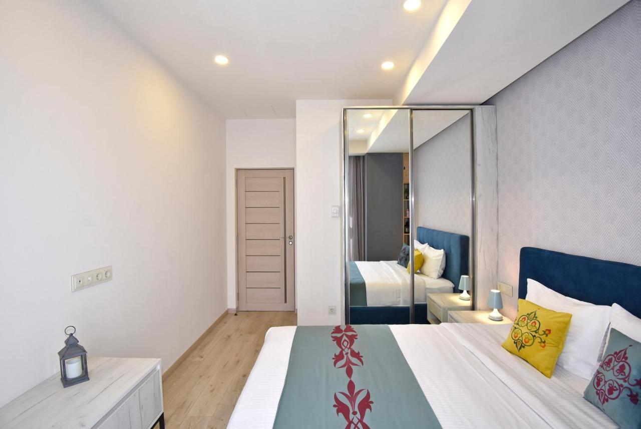 Home4You Apartments On Koghbatsi Erevan Esterno foto