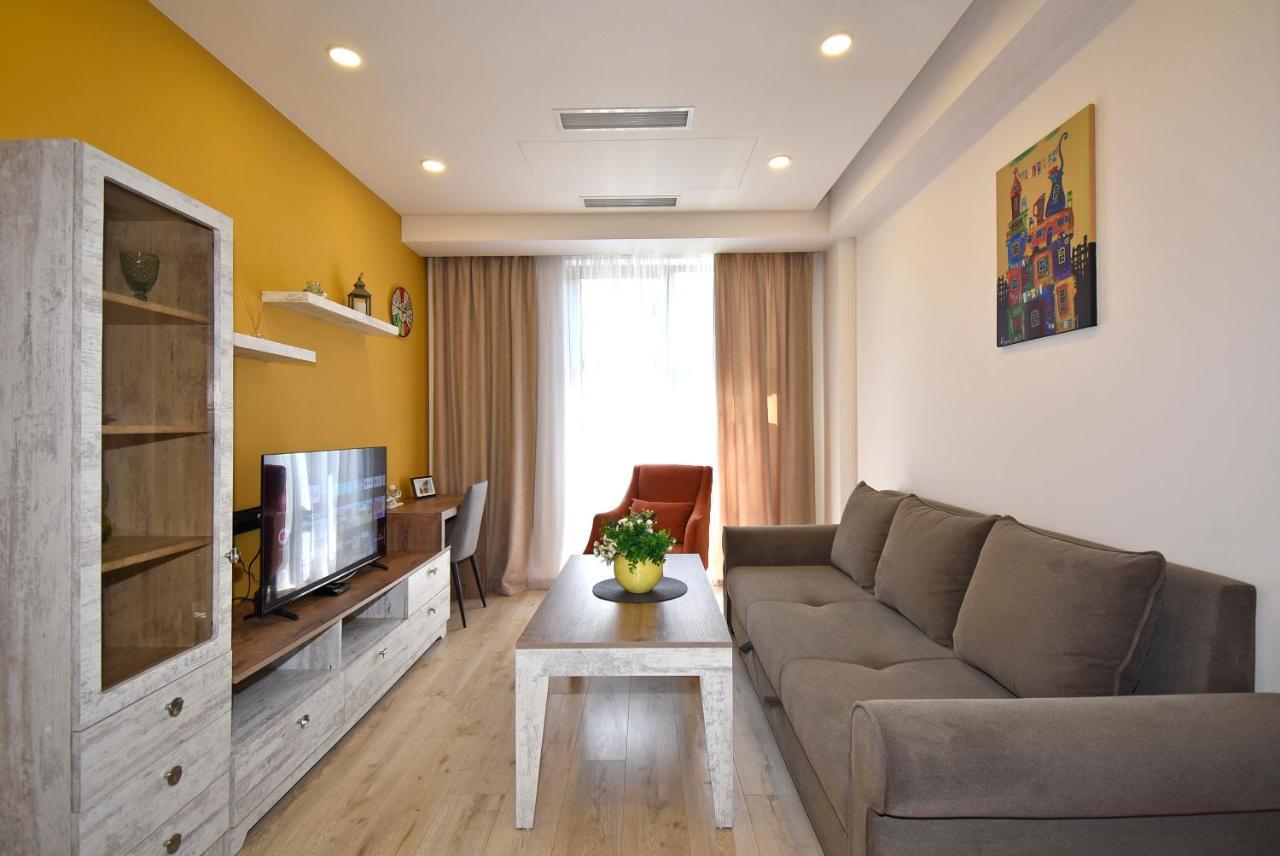 Home4You Apartments On Koghbatsi Erevan Esterno foto