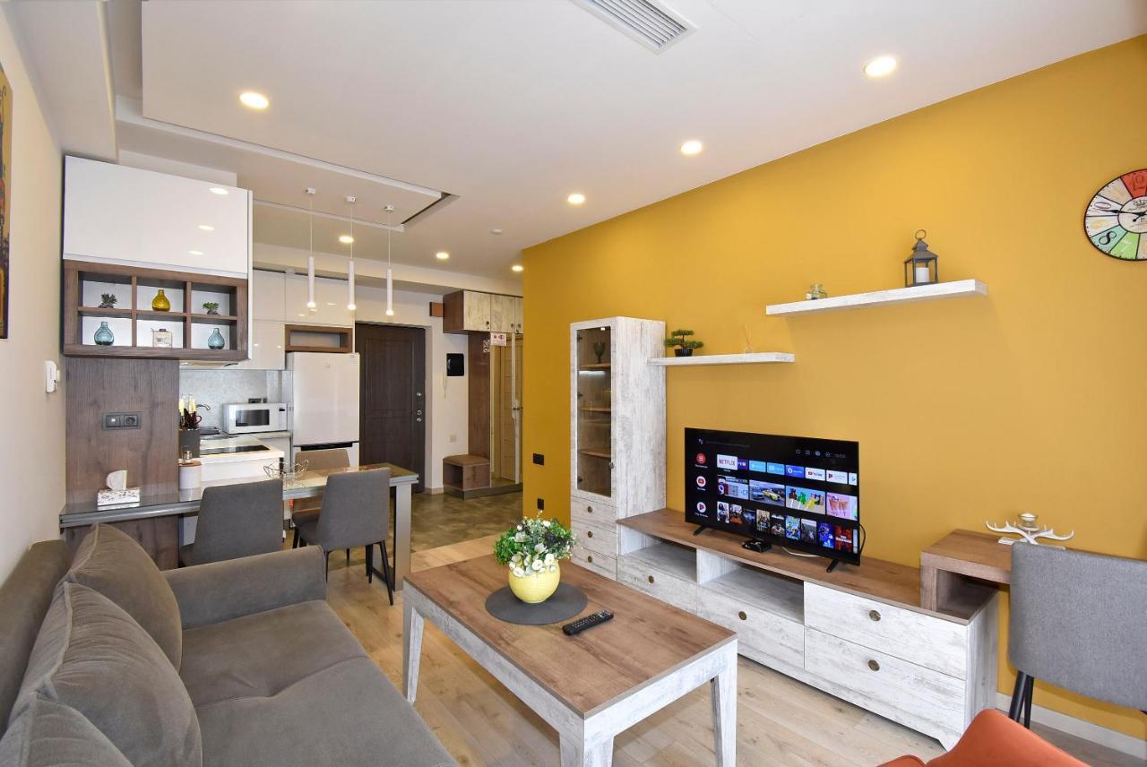 Home4You Apartments On Koghbatsi Erevan Esterno foto