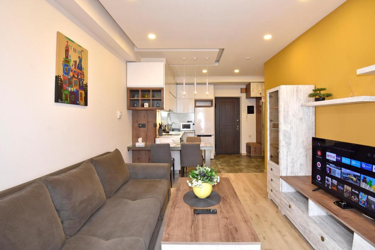 Home4You Apartments On Koghbatsi Erevan Esterno foto
