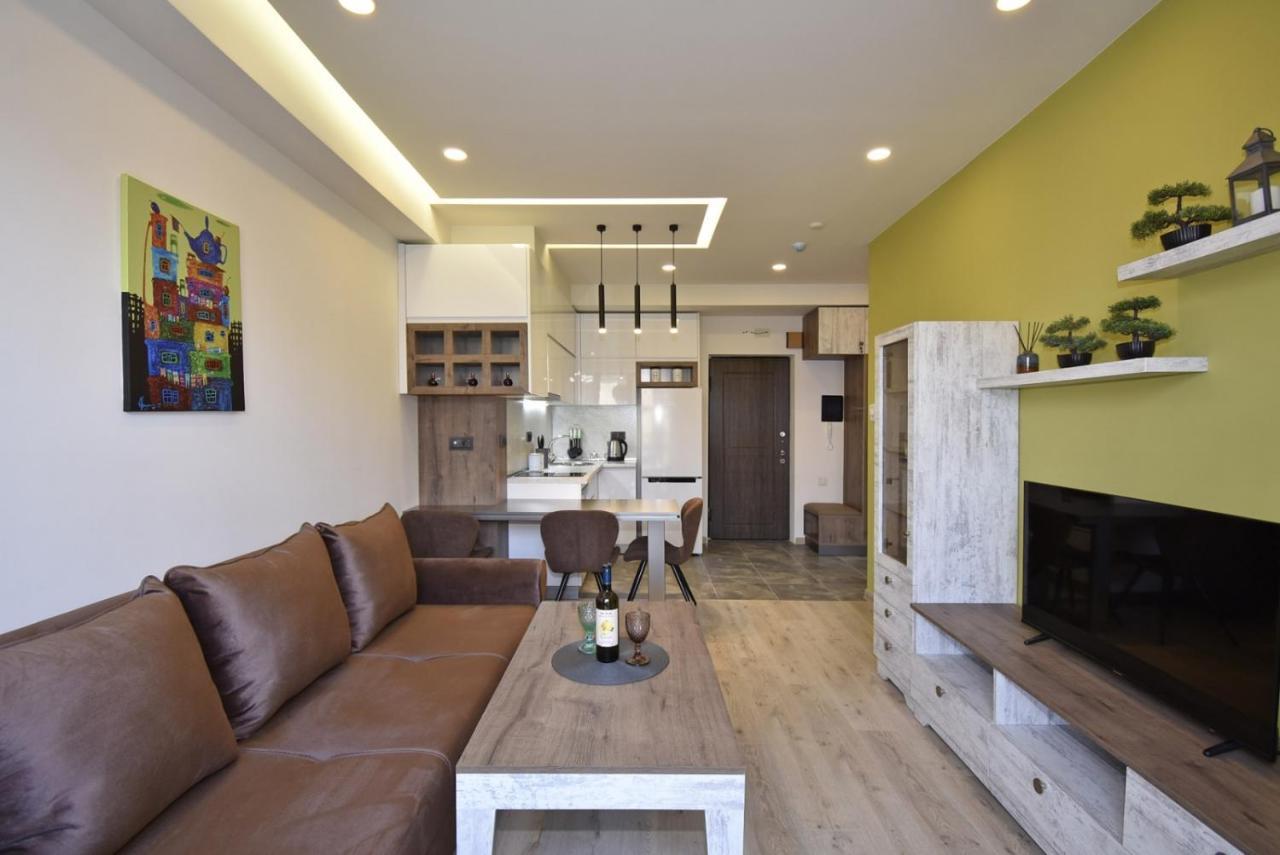 Home4You Apartments On Koghbatsi Erevan Esterno foto